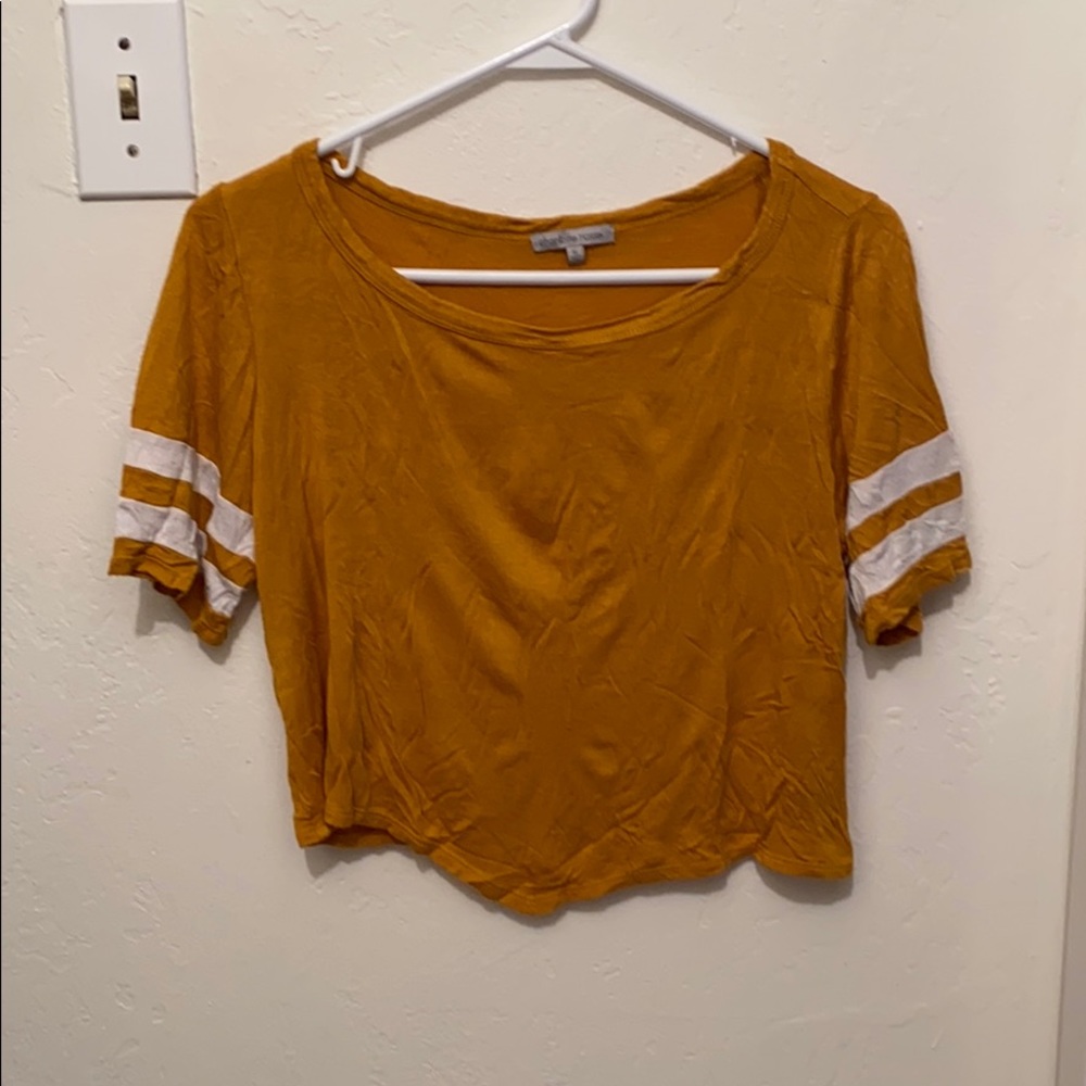 Mustard yellow tshirt. Size S.